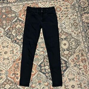 Black American Eagle skinny jeans!